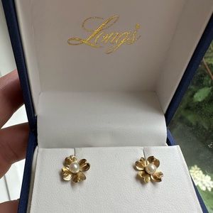 Pearl & 14 k Gold Flower Earrings